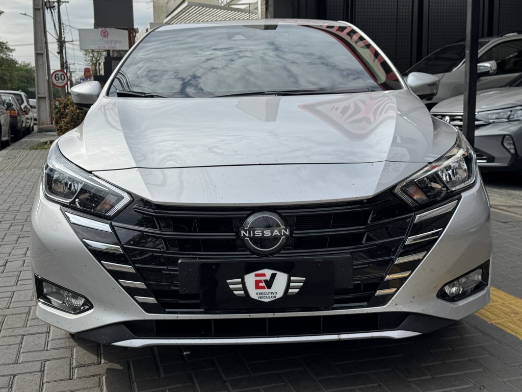 Nissan VERSA 3