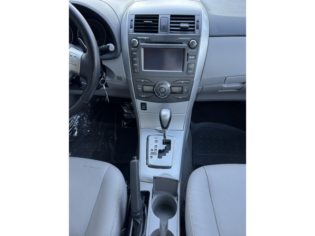 Toyota Corolla 13