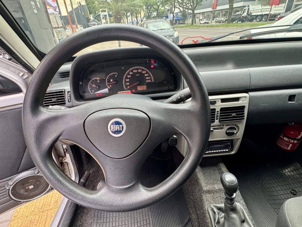 Fiat Uno 13