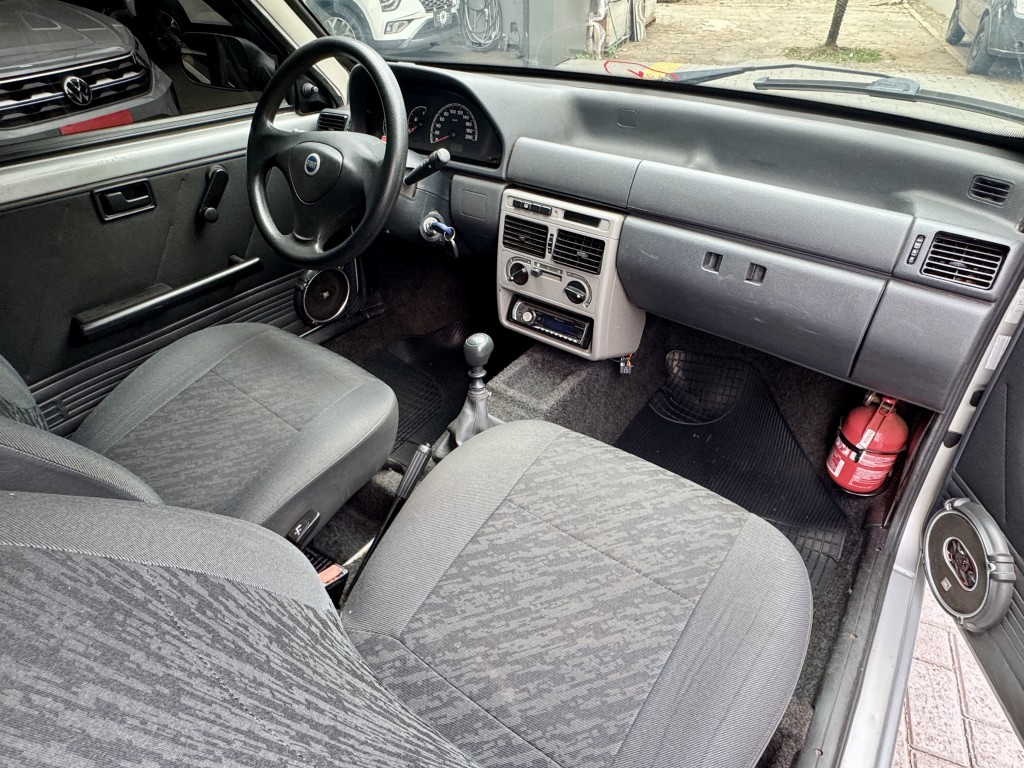 Fiat Uno 10