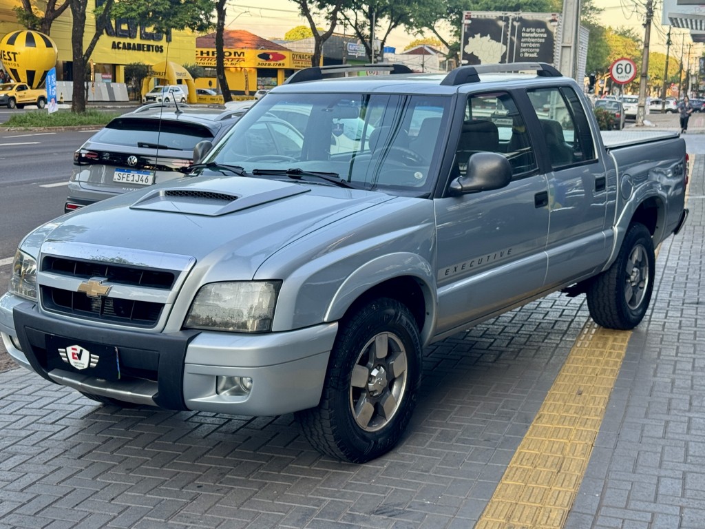 Chevrolet S10 4