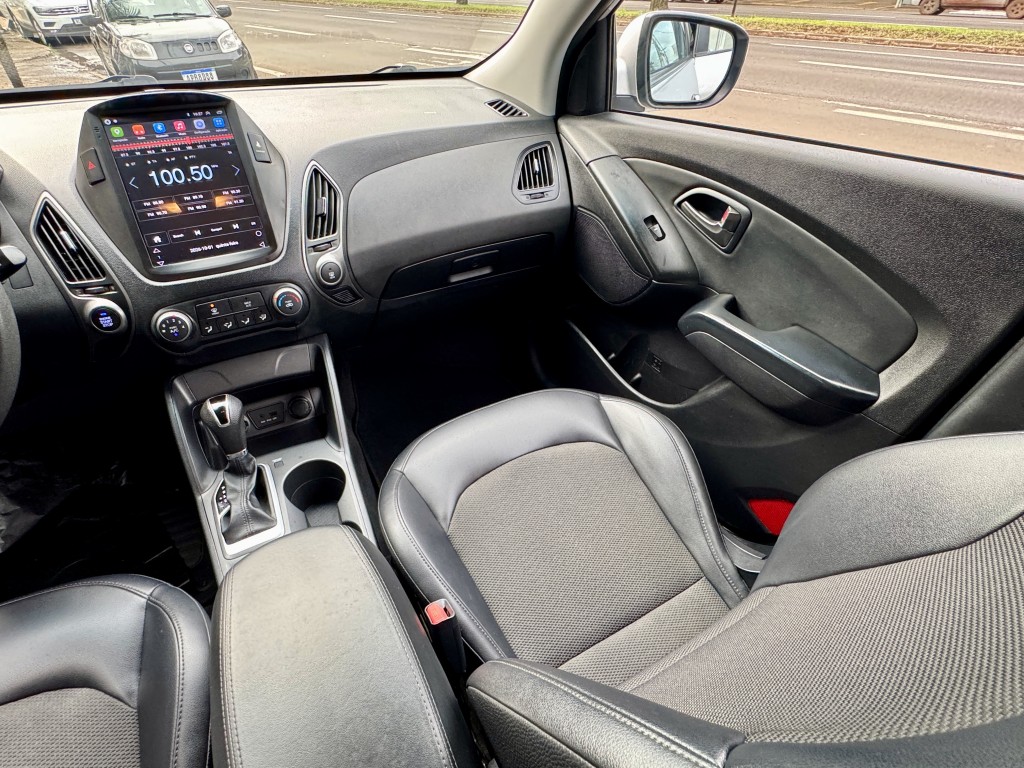 Hyundai ix35 11