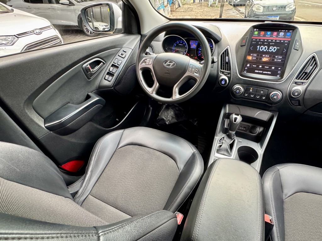 Hyundai ix35 12