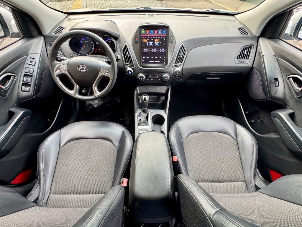 Hyundai ix35 10