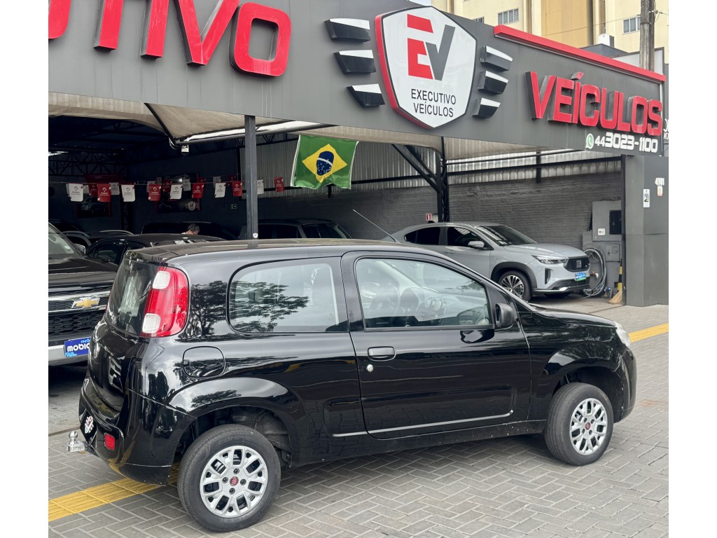 Fiat UNO 9