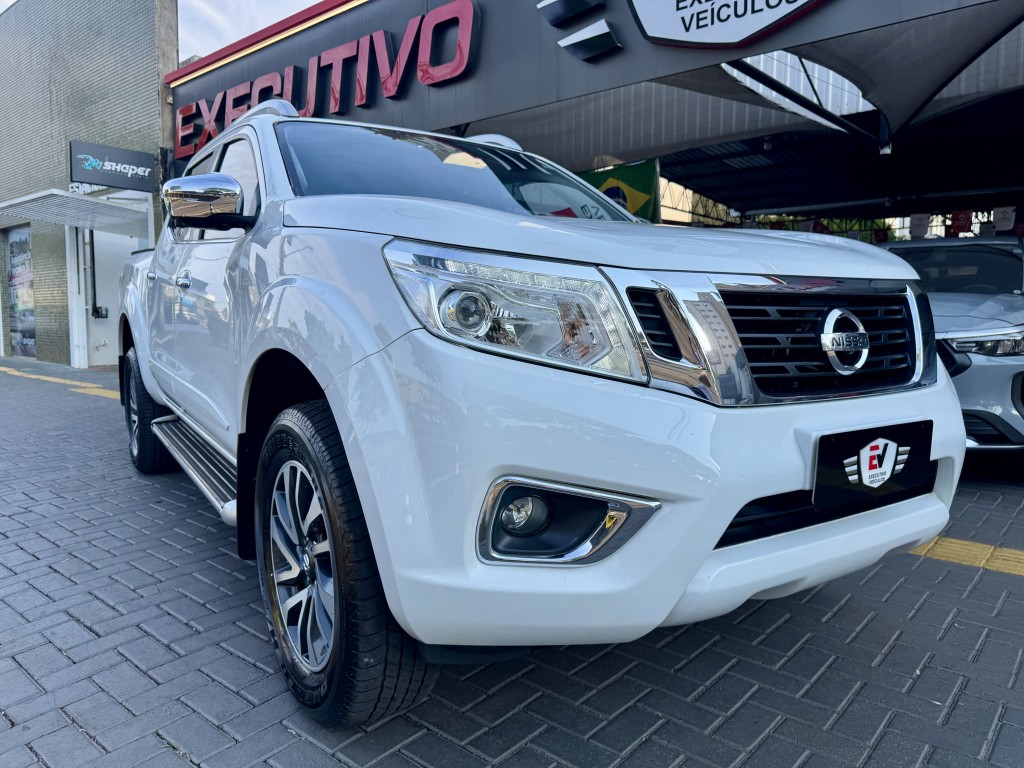 Nissan Frontier 2