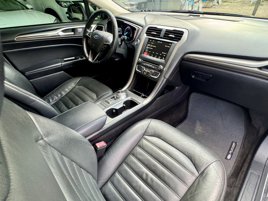 Ford Fusion 13