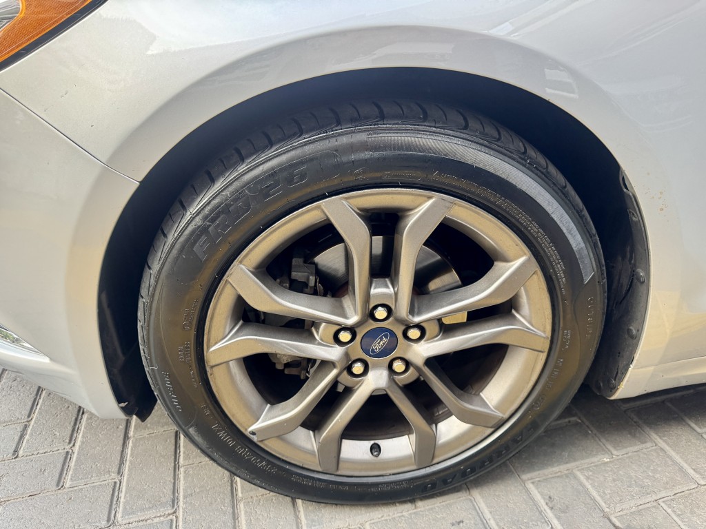 Ford Fusion 19